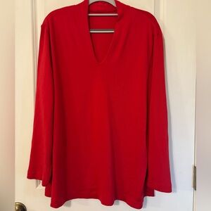 Red v-neck 3/4 sleeve top, fits like a XL, EUC plus size